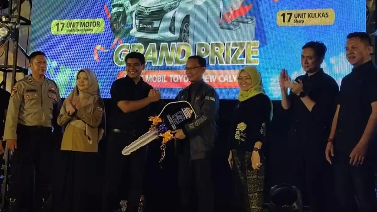 Nasabah BRI Unit Kerja Karang Tinggi Argamakmur Bawa Pulang 1 Unit Toyota New Calya