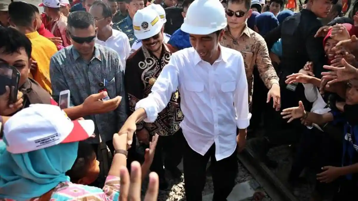 Tolak Jokowi Datang, Lihat Para Mahasiswa saat Ditangani Tentara, Ih Mengerikan