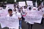 Aliansi IKM dan Masyarakat Tekstil Indonesia Geruduk Gedung DPRD Jabar