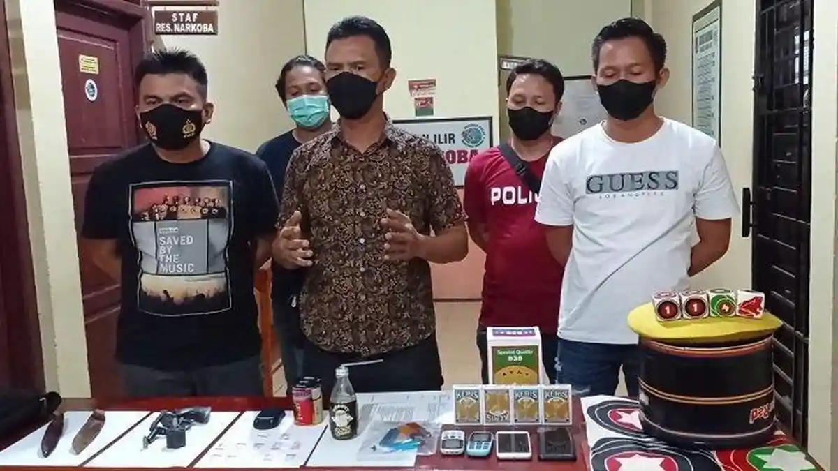 Gerebek Kampung Narkoba di Indralaya Sumsel, Polisi Amankan 5 Orang dan 12 Paket Sabu