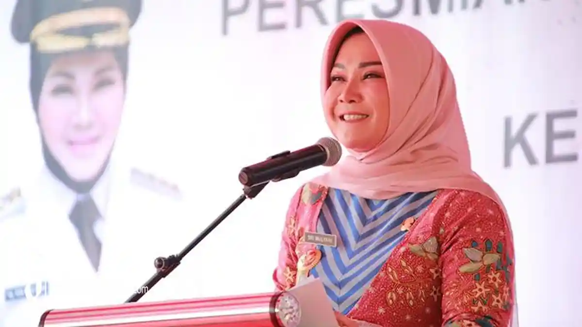 Bupati Sri Mulyani Bantu Keluarga Linmas Yang Meninggal di Hari Pencoblosan Dapat Santunan Kematian 
