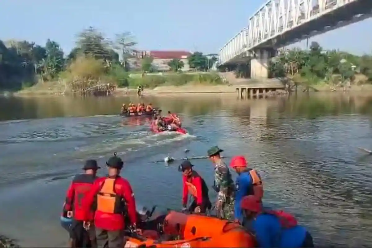 Remaja Bojonegoro Diduga Lompat ke Bengawan Solo dari Jembatan Banjar, Ada Pesan Pilu dari Ponsel
