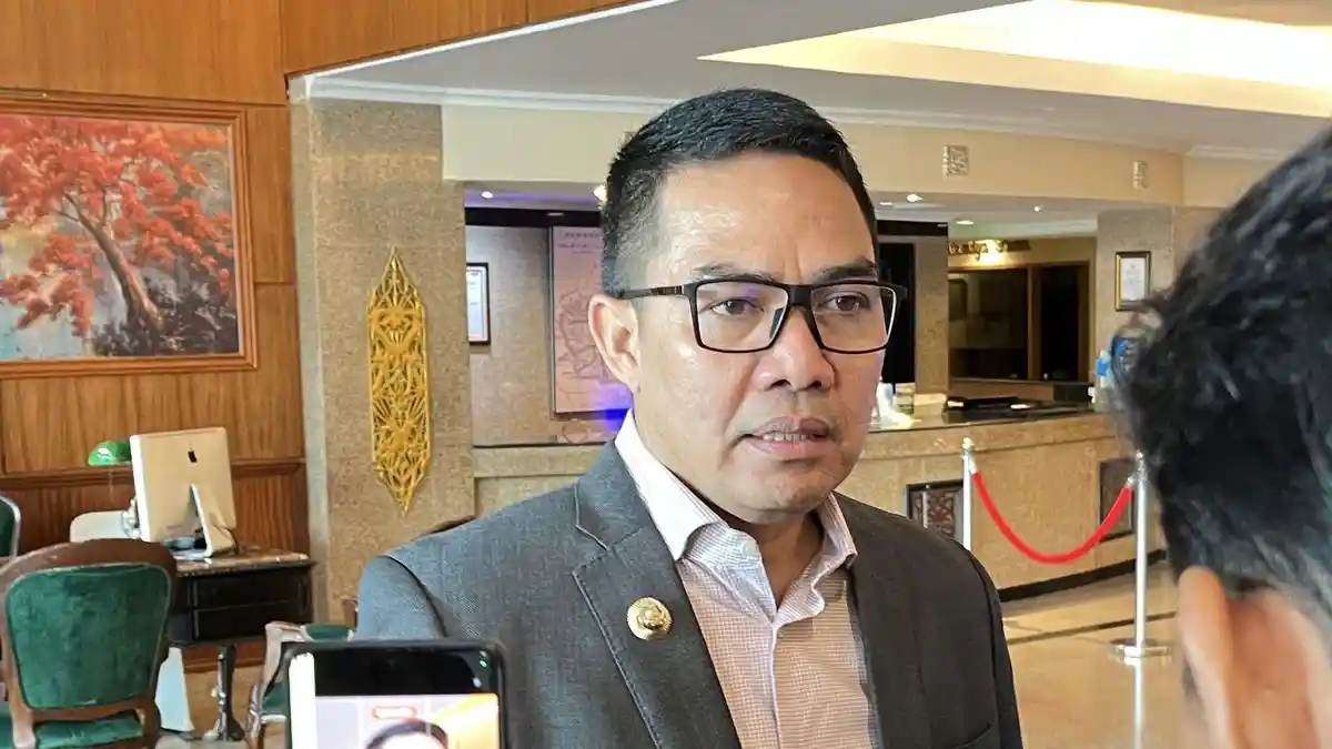 Probebaya, Pengendalian Banjir, dan Kelurahan Digital Antar Walikota Samarinda ke Satyalancana
