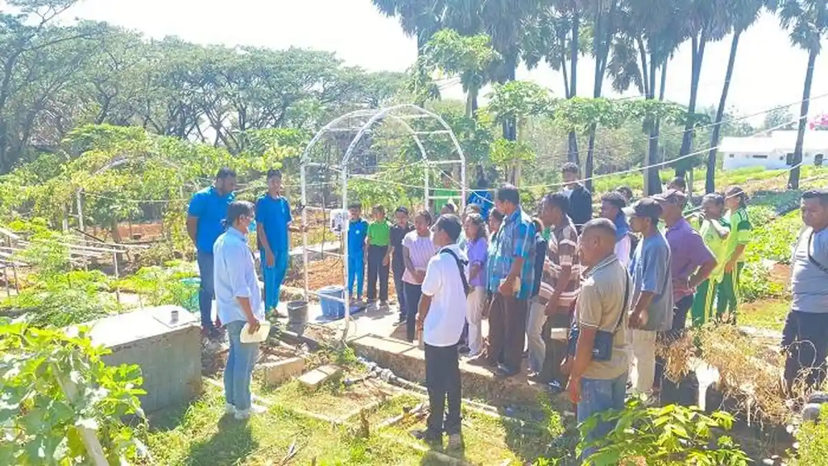 Faperta Undana Luncurkan Program Kemitraan Masyarakat Aplikasi Irigasi Tetes Otomatis