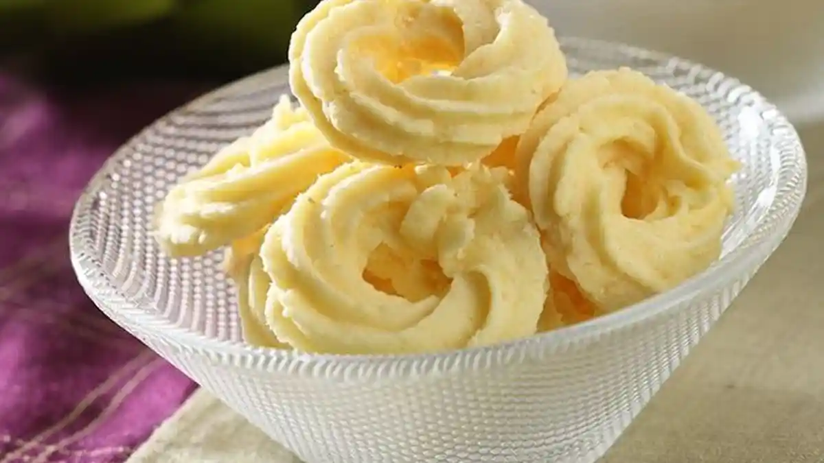 Resep Kue Sagu Keju untuk Kue Kering Lebaran 2022 ! Ternyata Cara Membuat Kue Sagu Keju Mudah Loh