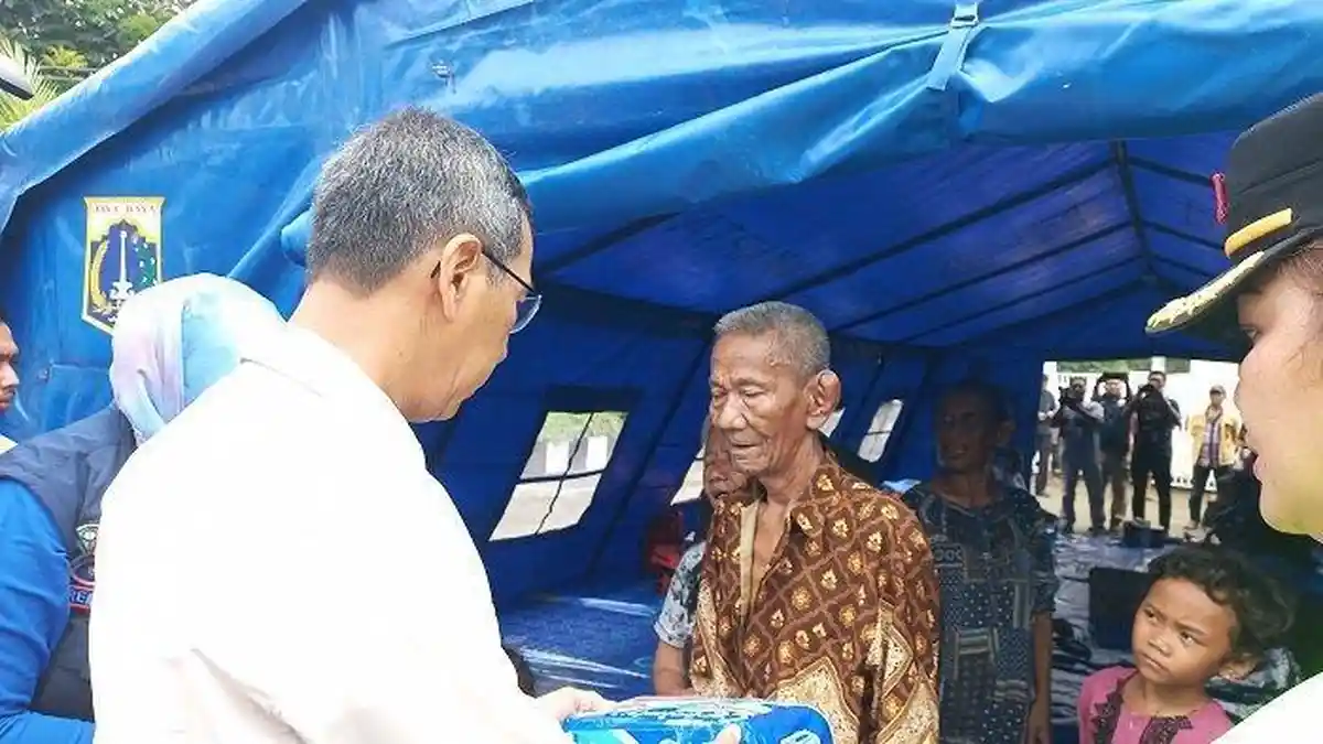 Heru Budi Hartono Datangi Korban Kebakaran Depo Pertamina Plumpang: Saya Minta Perhatikan Balita