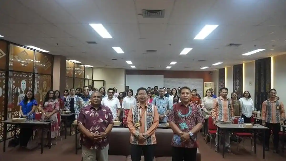 Libatkan Notaris dan PPAT se-NTT, KPP Pratama Kupang Sosialisasikan Pengenaan Pajak Penghasilan