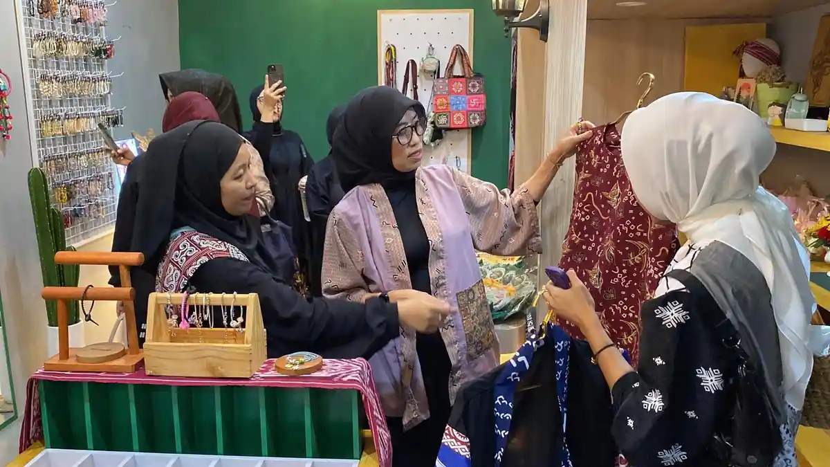 Hadirkan Aneka Fashion dan Aksesoris Etnik, UMKM Maskerede Hadir di Mall Nipah