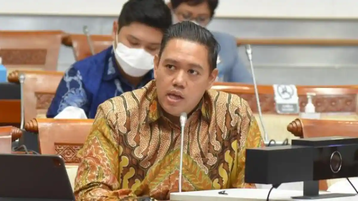 Sosok Dave Laksono, Anggota DPR Viral Tutup Rapat saat Ada Demo, Ternyata Anak Agung Laksono Golkar
