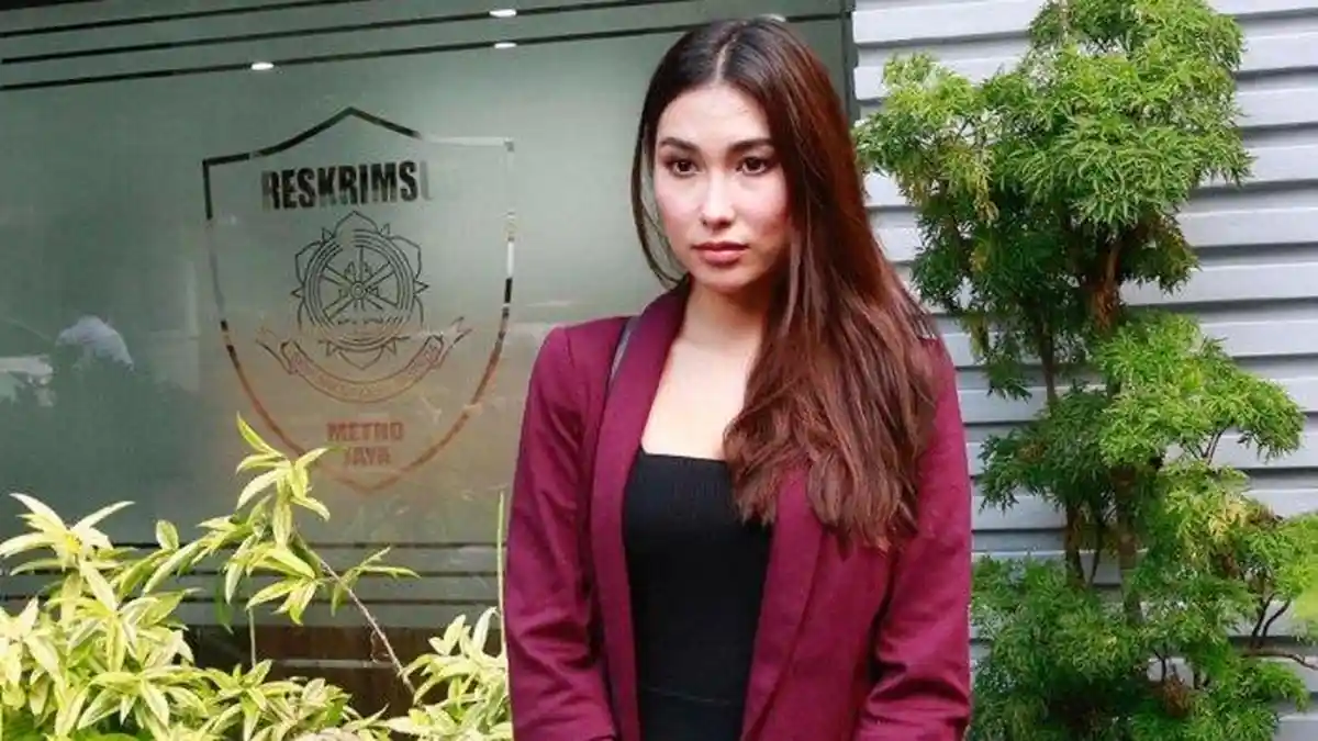 Frederika Alexis Cull Akui Tengah Konflik dengan Ibundanya Sendiri