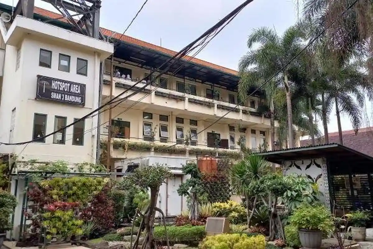 Curhat ke Guru BK, Apa Masalah Siswi SMA 3 Bandung yang Lompat dari Lantai 3? 'Pengawasan Khusus'