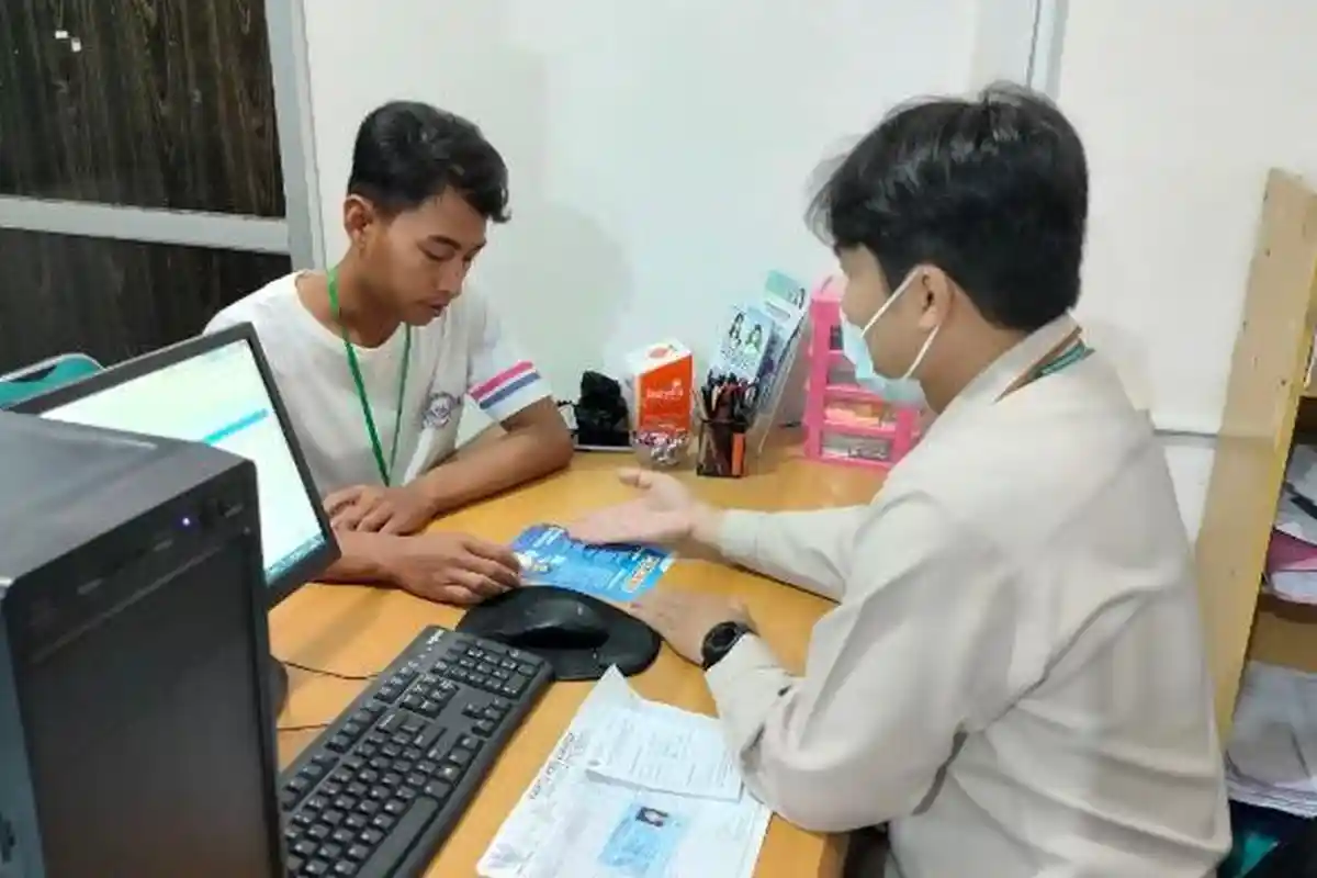 Andika Merasa Senang Bisa Membantu Peserta JKN sebagai Petugas PIPP RS