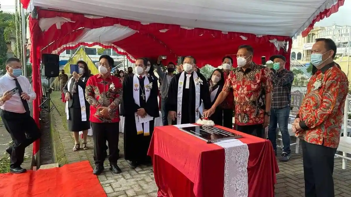 Gubernur Olly Dondokambey Resmikan Gereja Tua GMIM Sion Tomohon Jadi Cagar Budaya Nasional