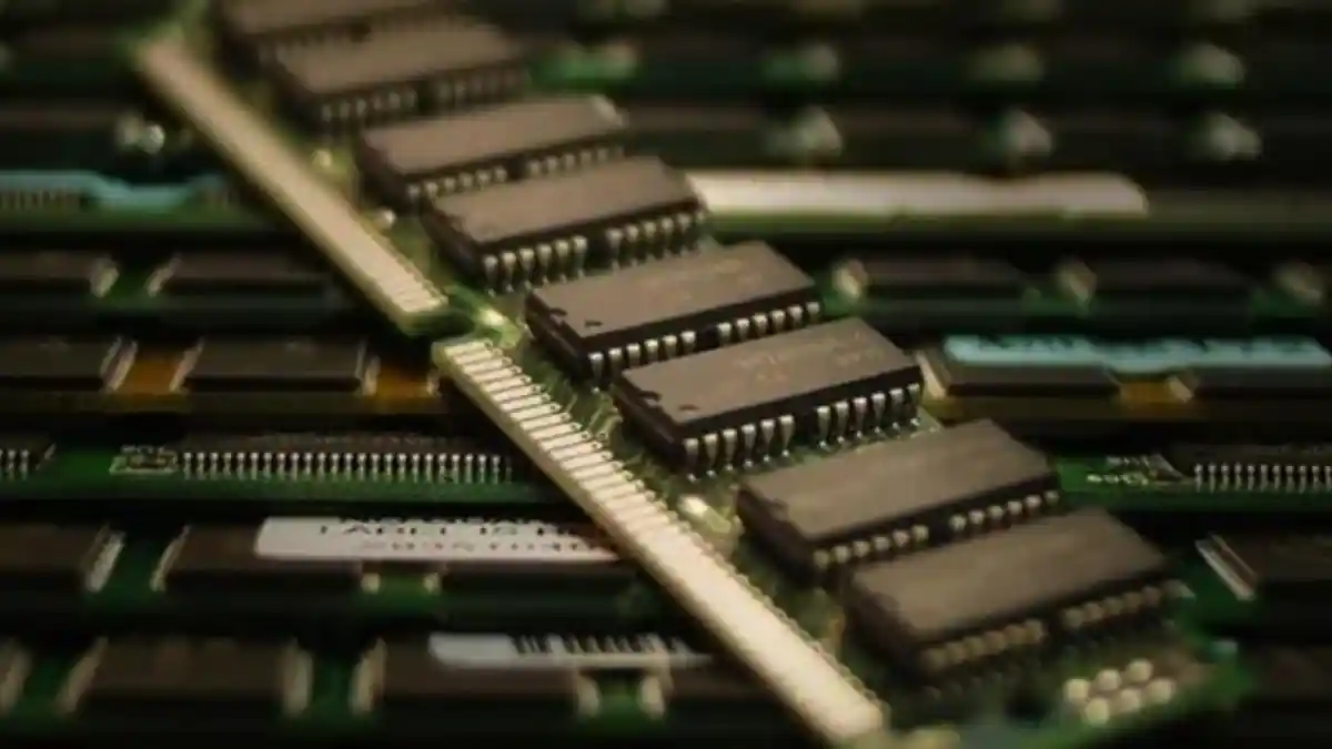 Harga RAM Meroket! Samsung Dikabarkan Naikkan Harga Hingga 100 Persen di Tengah Krisis Memori