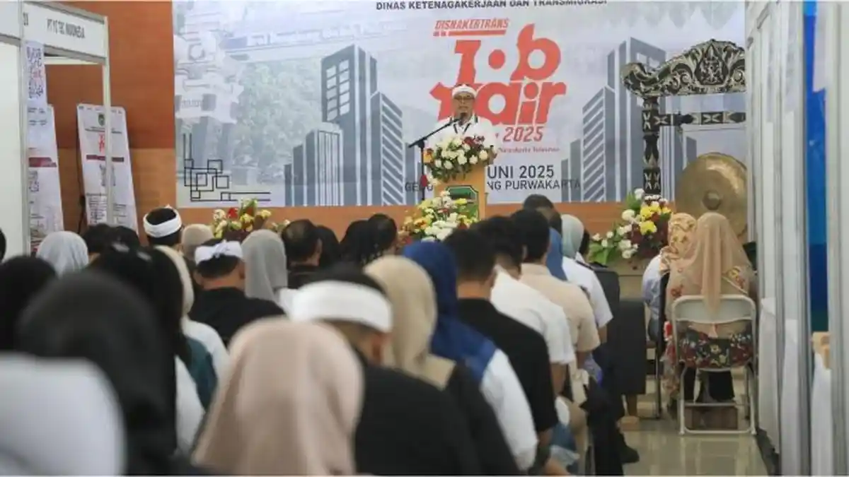 Purwakarta Job Fair 2025: Ada Tiga Ribu Lebih Peluang Kerja - Halaman 1