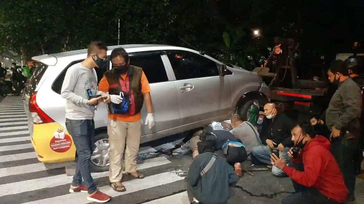 Tabrakan di Pulogadung, Pengendara dan Penumpang Sepeda Motor Tewas