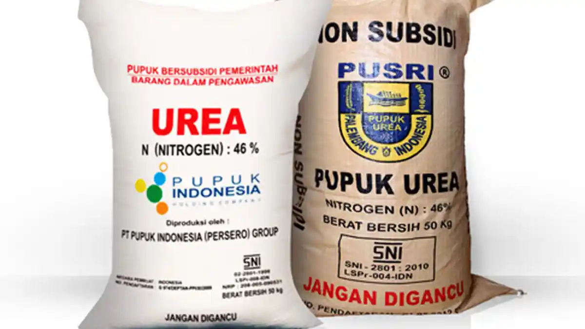 Kurangi Kemacetan, PT Pusri Angkut Pupuk dari Cilacap Pakai Kereta Api