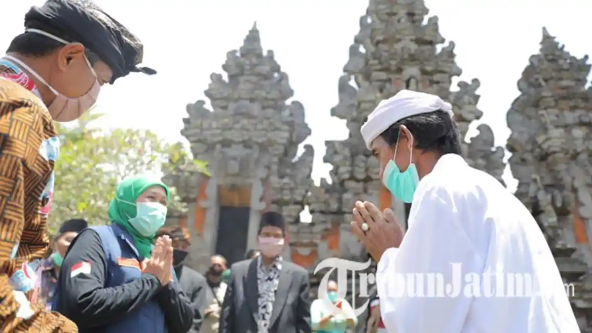 Khofifah Sambangi Masyarakat Senduro, Desa Jatim yang Jadi Percontohan Kerukunan Antarumat Beragama