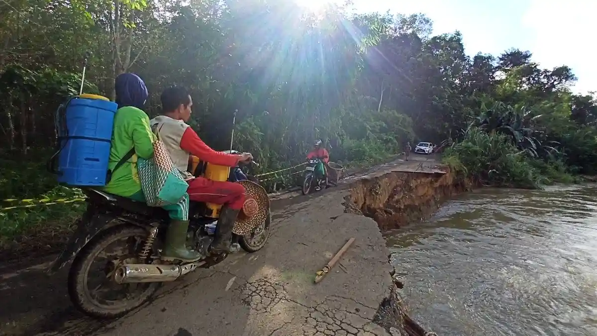 Akses Jalan Tabuan di Balangan Kalsel Bertambah Rusak, Enam Desa Terdampak