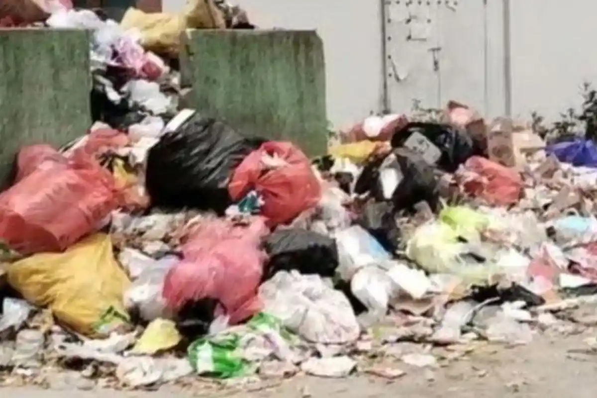 Pemerintah Akhirnya Bayar Gaji Petugas Kebersihan setelah 4 Bulan, Kota sempat Bau Sampah Menumpuk