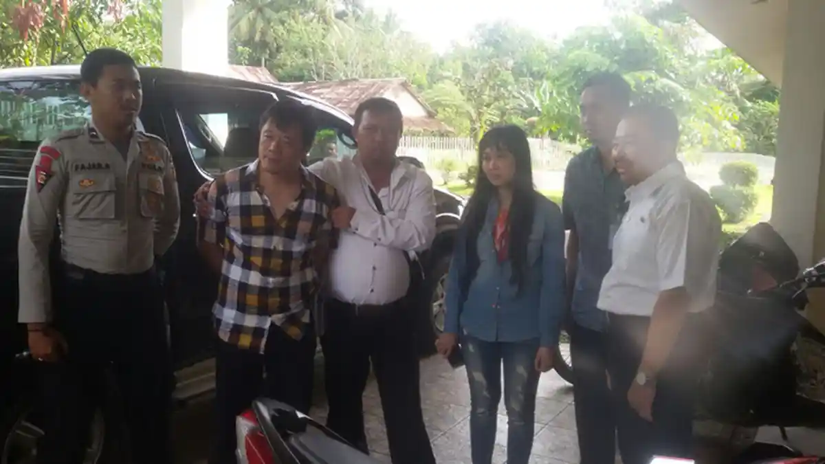 Sebelum Diamankan Polisi, Warga Taiwan Ini Teriak-teriak di Jalan