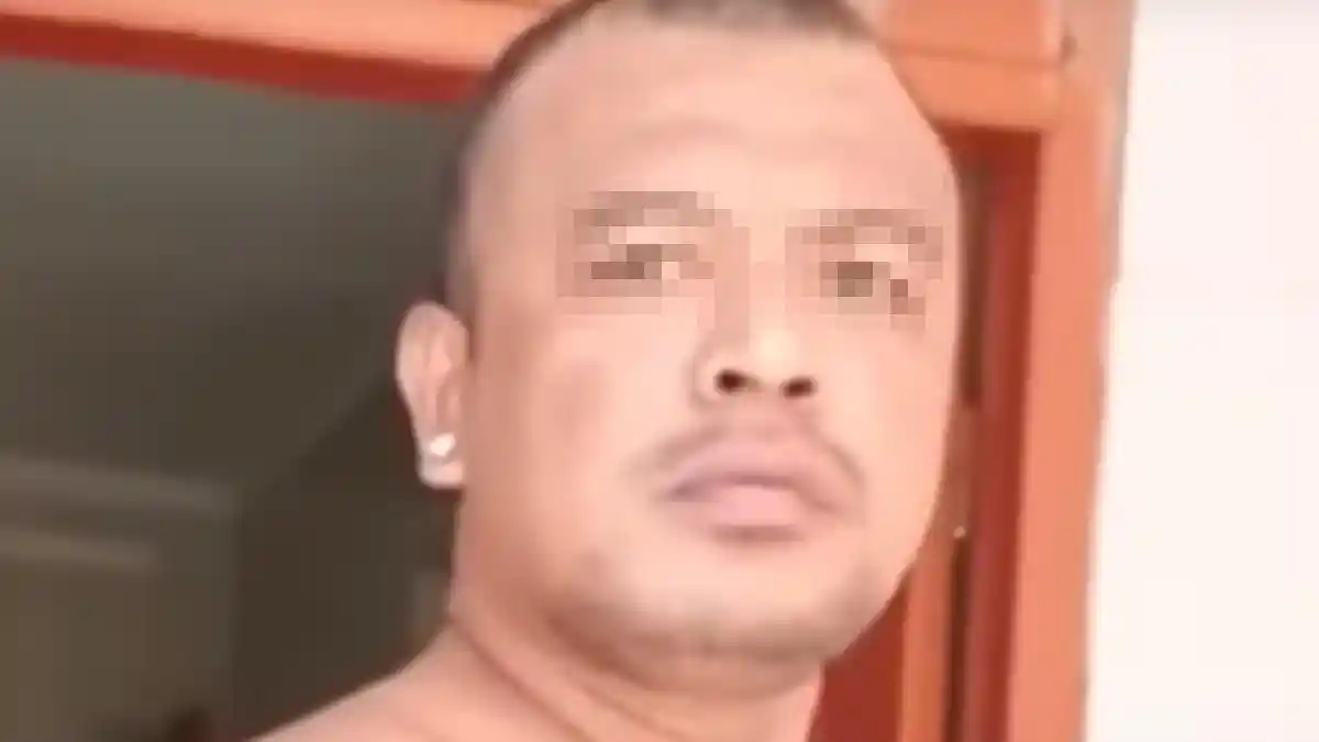 Tampang Sangar KC, Pria Bertato Bacok Kurir di Bekasi Ogah Bayar COD Rp30 Ribu, Kini Diburu Polisi
