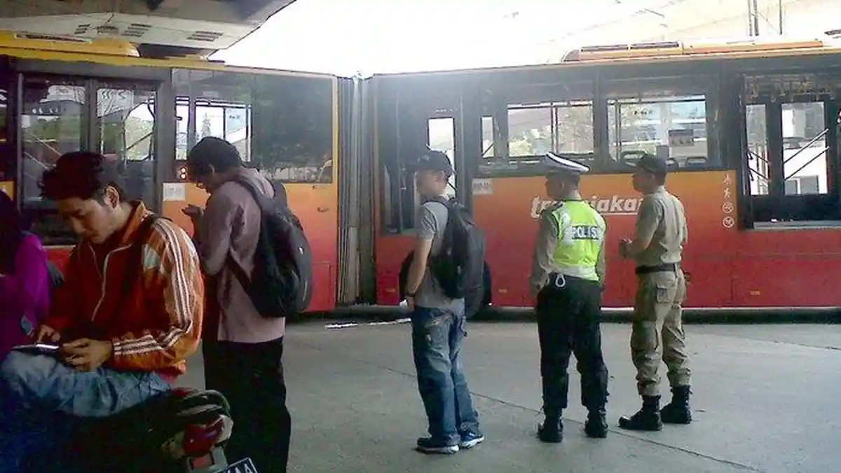Cari Tahu Penyebab Kecelakaan Kereta, Sopir Diinterogasi