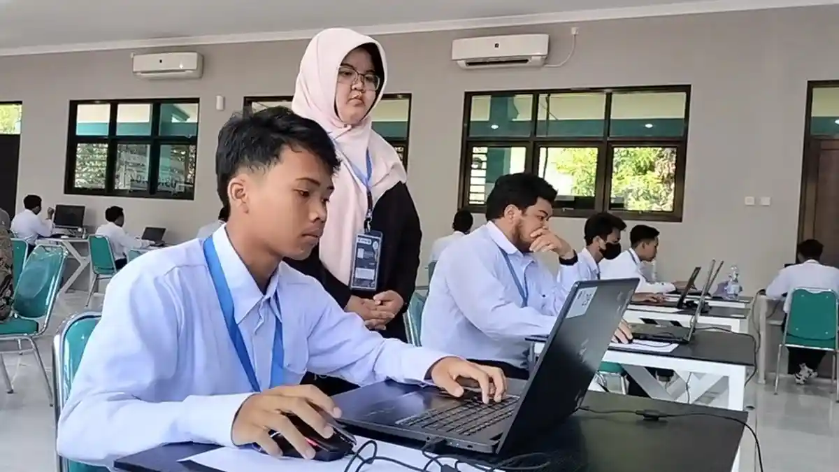 Puluhan Siswa SMK se-Jateng Ikuti Kompetensi IT Pelajar LKS Web Technologi di SMKN 1 Batang