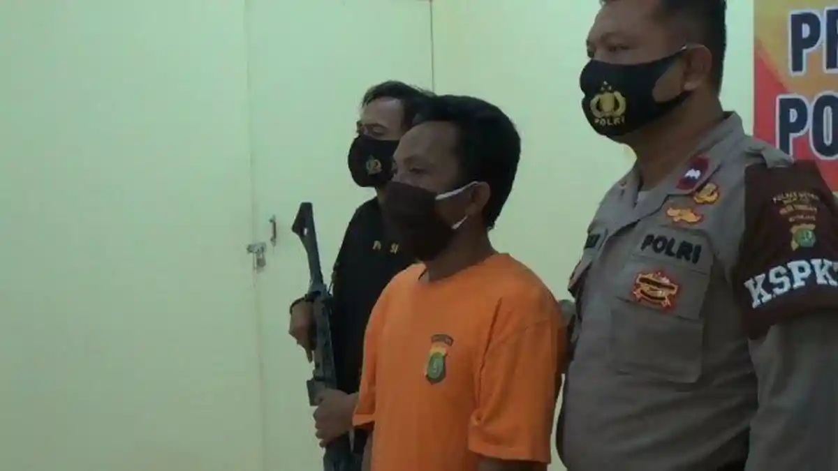 Murka Lihat Istri Makan Bebek Goreng Bareng Pria Lain, Suami Sabetkan Celurit