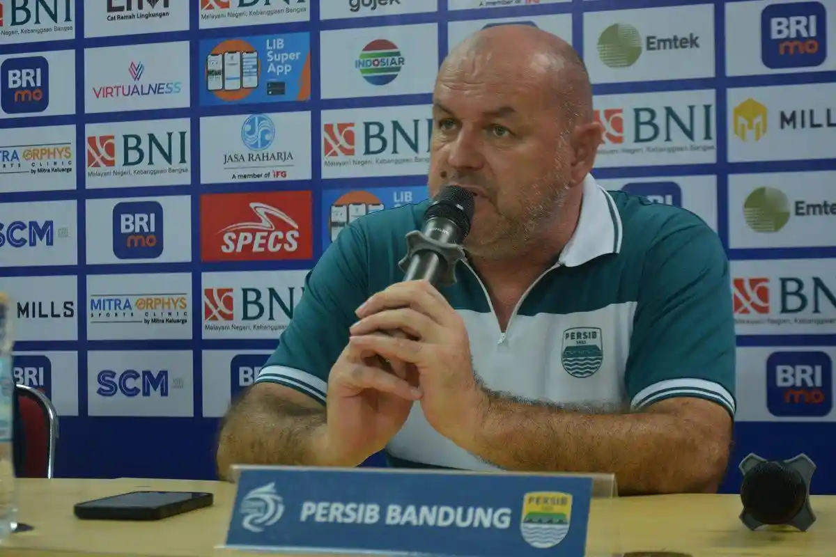 Transfer Pemain : Pelatih Persib Bandung Bojan Hodak Akui Pemainnya Digoda Klub Rival