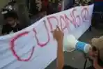 Demo Mahasiswa di KPU Dukung Pasangan Jokowi-JK