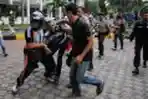 Demo Tuntut Uang Rp 500 Ribu di Kantor Gubernur Aceh