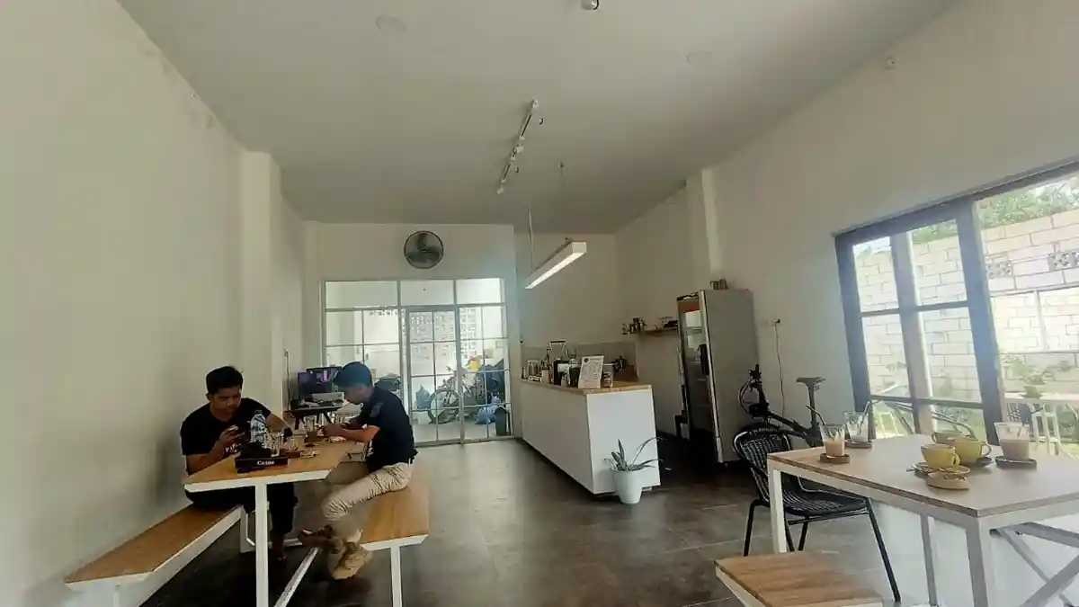 Kafe Rocknesia Tempat Ngopi Rekomended di Barru