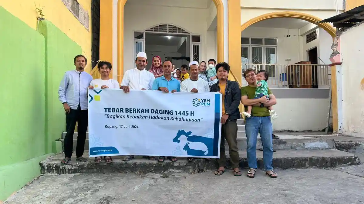 Rayakan Idul Adha, PLN UIP Nusra Salurkan Belasan Ekor Hewan Kurban untuk Fakir Miskin