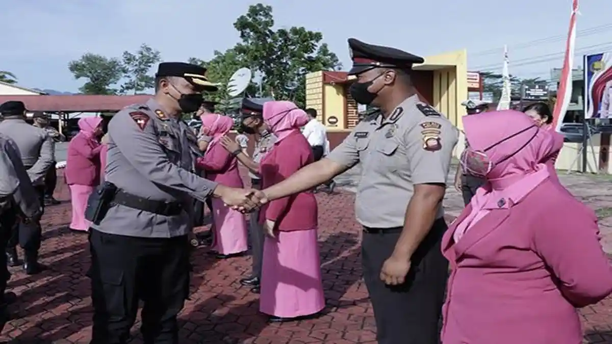 Polres Bengkayang Gelar Upacara Kenaikan Pangkat 