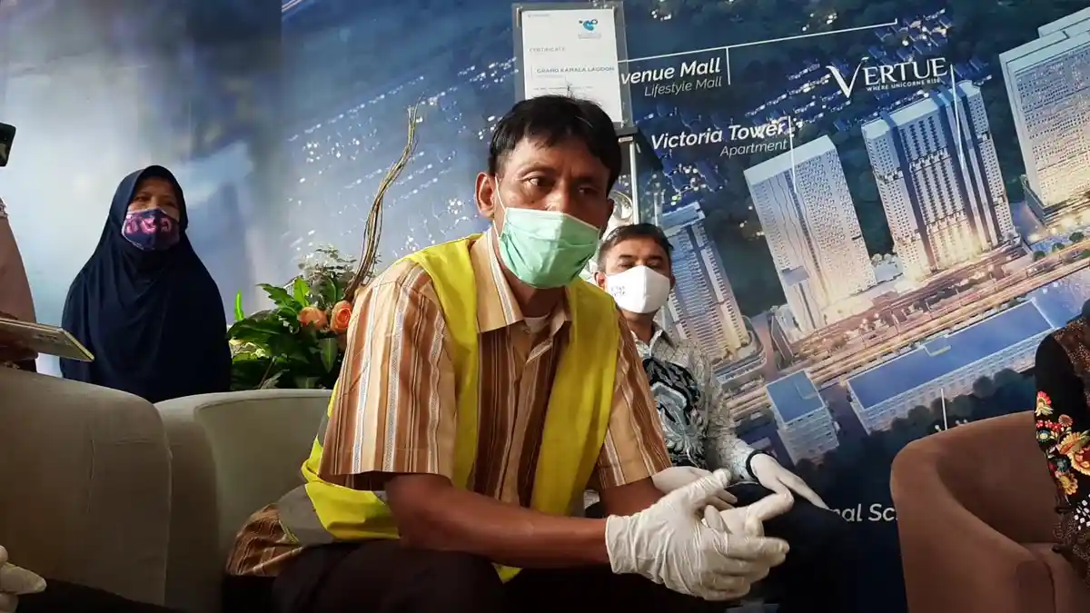 Mensos Tri Rismaharini Pekerjakan 5 Pemulung di Anak Perusahaan BUMN