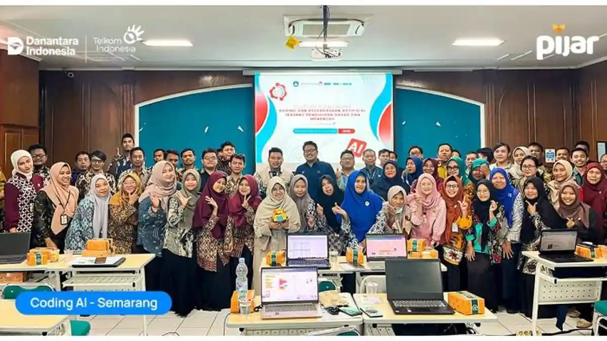 Telkom Dukung Pembelajaran Coding dan AI di Sekolah Berbagai Daerah