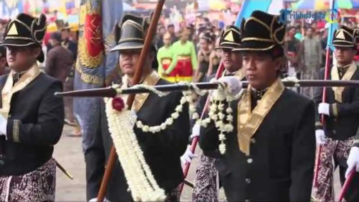 NEWS VIDEO : Upacara Nuansa Jawa Sambut Hari Jadi ke-99 Pemkab Sleman