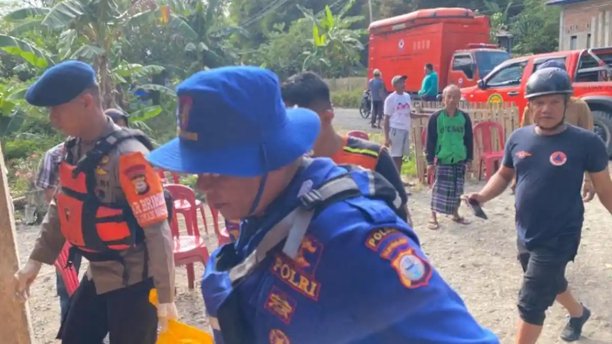 Video: Proses Evakuasi Jasad Nelayan Tenggelam di Suppa Pinrang
