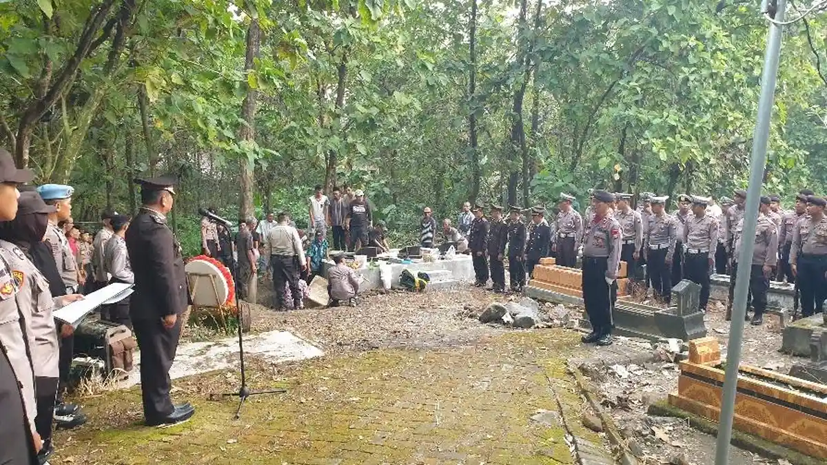 Sosok Polisi Jombang yang Tewas Dibakar Polwan, Korban Dikenal Pendiam dan Supel