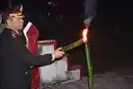 kapolres-nyalakan-obor.jpg