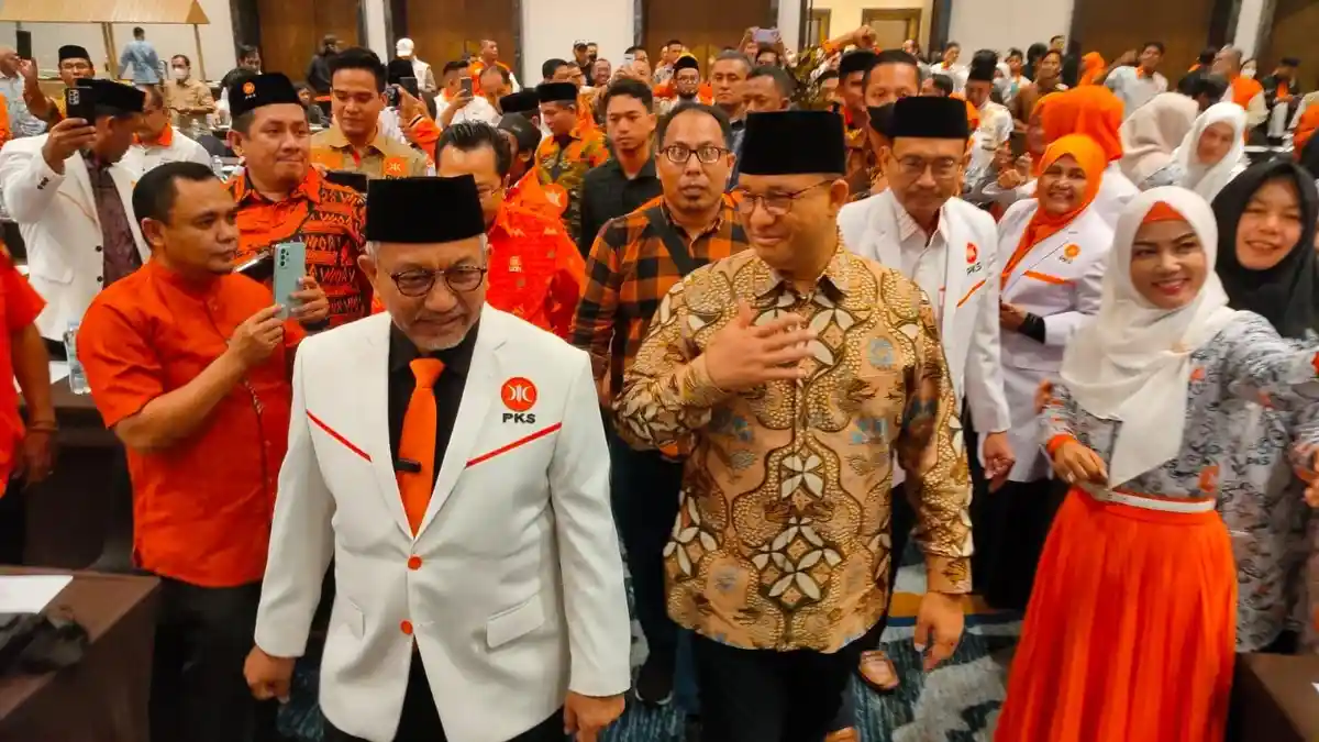 Anies Baswedan Disambut Presiden PKS Ahmad Syaikhu di Makassar