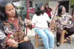 Ibu-Ibu Group Orchestra Tehyan Lentera Sedang Barlatih