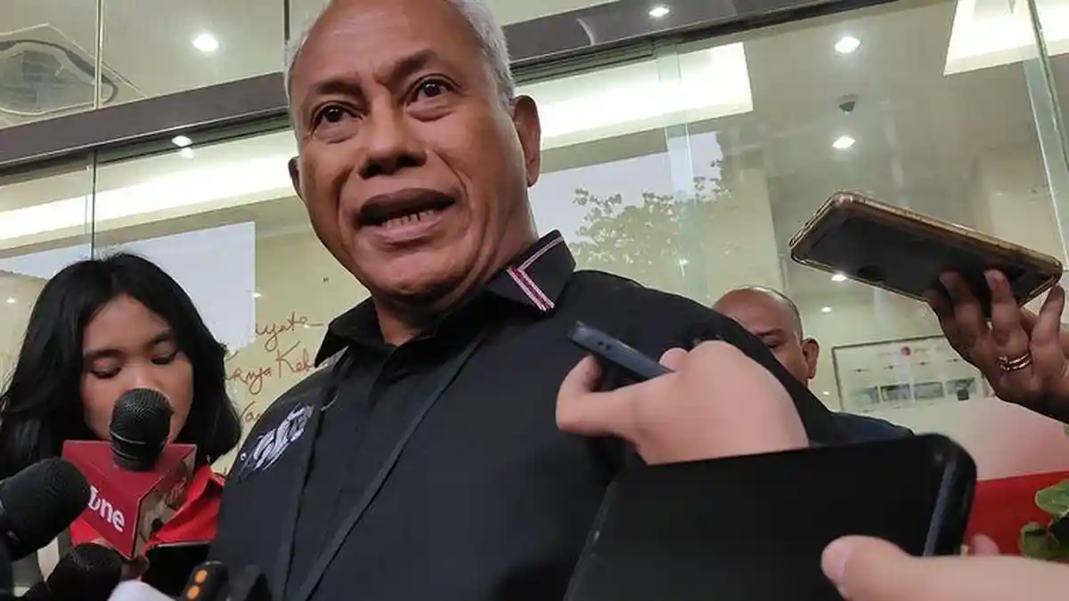 Komarudin Watubun Sebut Jokowi dan Anaknya Gibran Bukan Lagi Kader PDIP