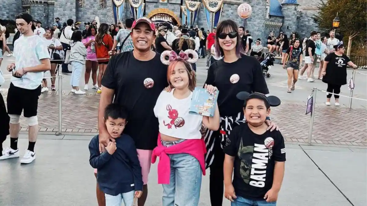 Postingan Perdana Nia Ramadhani Usai Bebas Bareng Ardi Bakrie Bikin Gisel dan Ayu Dewi Teriak