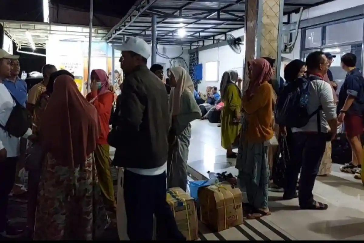 Puncak Arus Balik Lebaran 2024 di Lamongan Diprediksi H+5, Stasiun KA Mulai Dipadati Penumpang