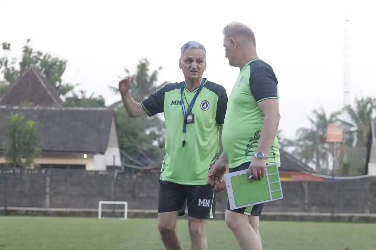 PSS Sleman: Ketika Marian Mihail Bicara tentang Suporter