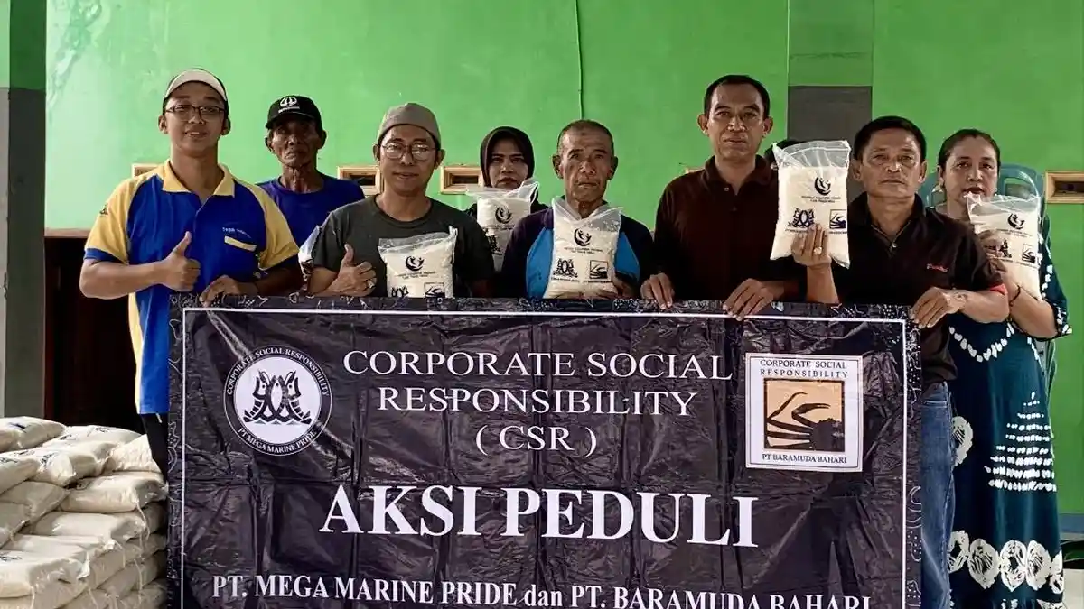 Jelang Idulfitri, Dua Perusahaan Salurkan 17,5 Ton Beras untuk Karyawan dan Warga