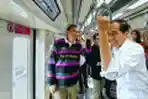 Presiden Jokowi Bersama Selebriti Menikmati LRT Jabodebek