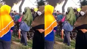 Warga-membakar-warung-aceh-diduga-menjual-obat-keras.jpg